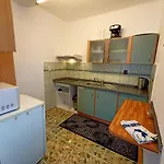 泽勒兹纳鲁达公寓 公寓